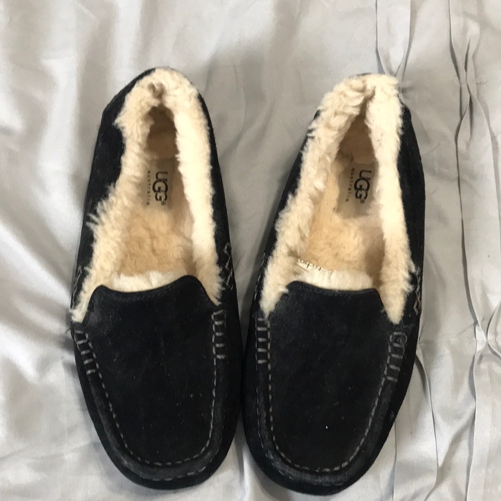 Ugg slipper moccasins size 7